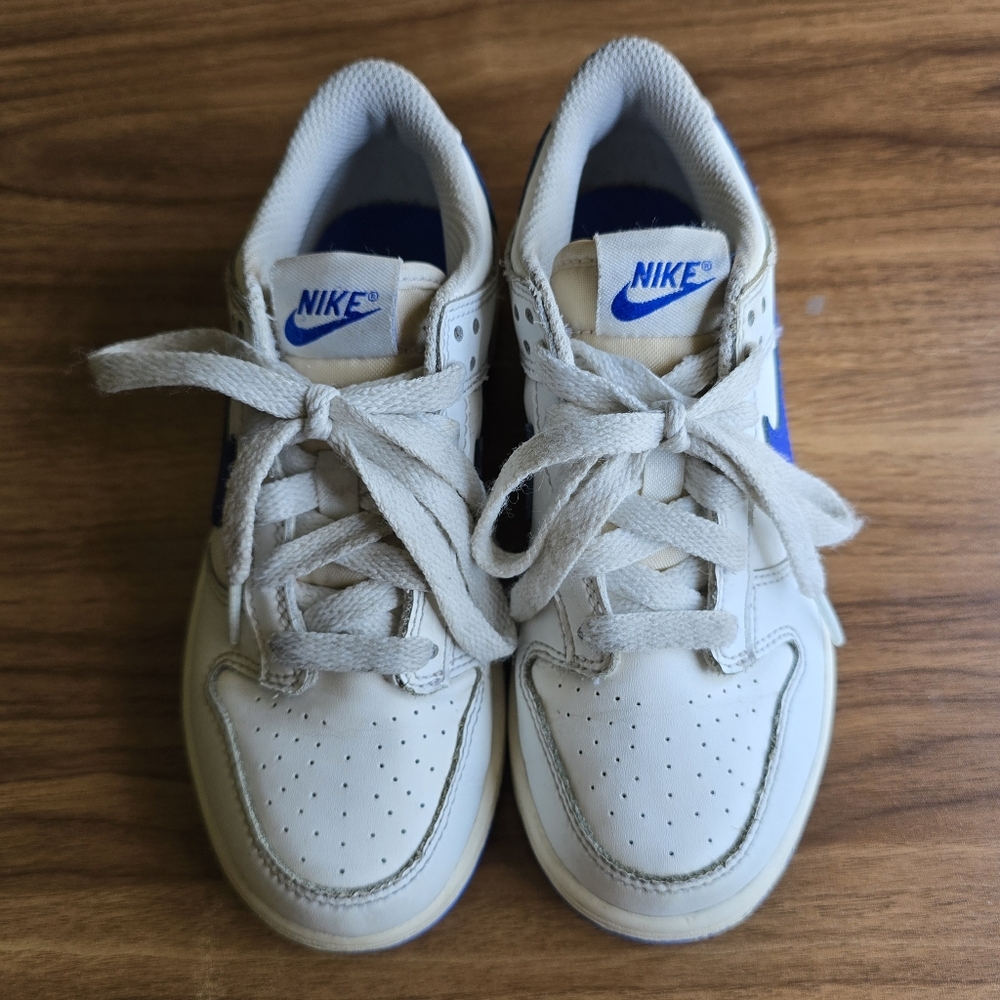 Nike Dunk Low Summit White/Hyper Royal Blue Kids Size 1Y - Picture 3 of 7